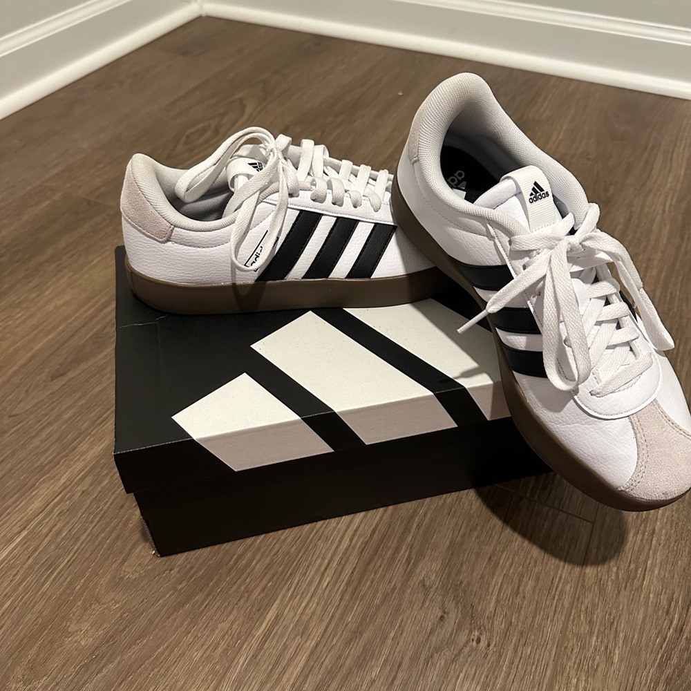 Adidas Women's VL Court 3.0 Sneaker Classic White and Black Trainers